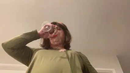 Gay Guy Drinks Piss from Partner