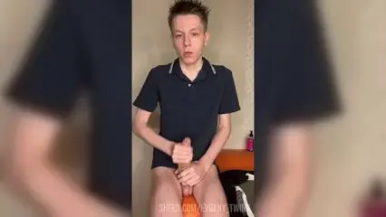 Muscular Man Cum Explosion After Gym