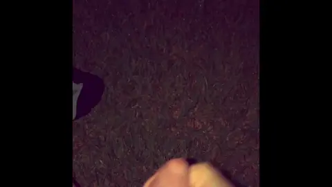 Guy Cums in Public Outdoor Setting