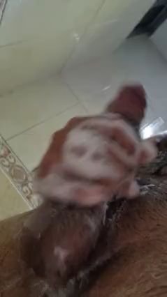 Gay Guy Masturbates in Shower