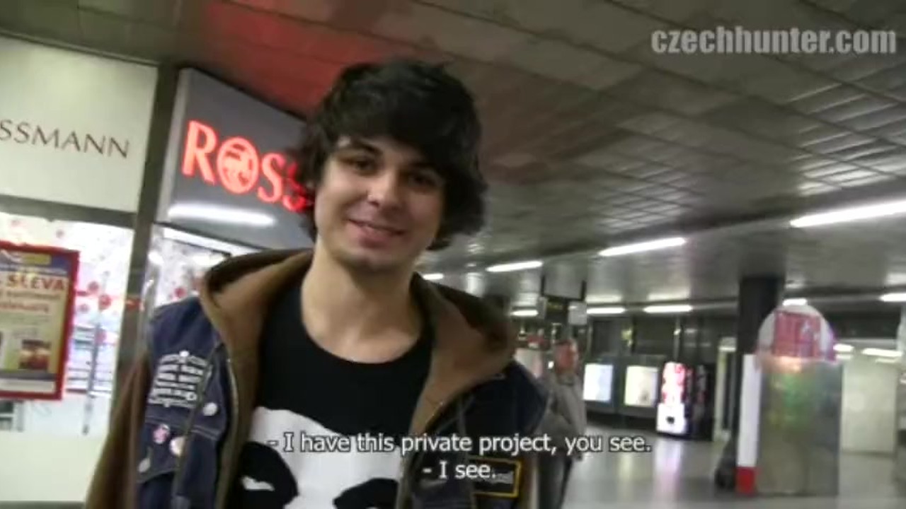 Czech Hunter Fucks Young Twink in Public
