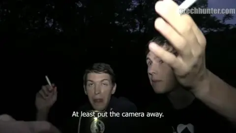Czech Hunter Seduces Young Twink for Bareback Sex