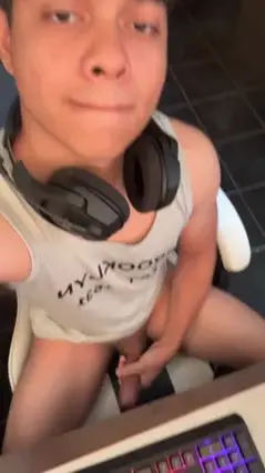 Gamer Guy Jerks Off for Male Friend