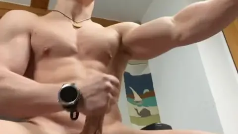 Guy Masturbates on Camera