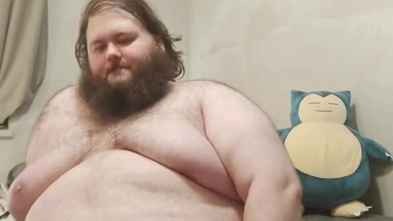 Superchub Masturbates to Climax