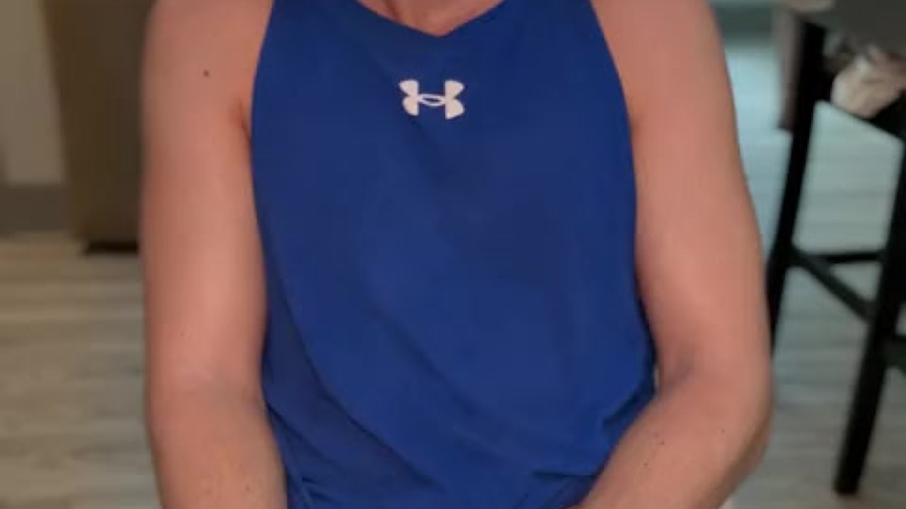 Muscular Evan Cox Demands Foot Worship