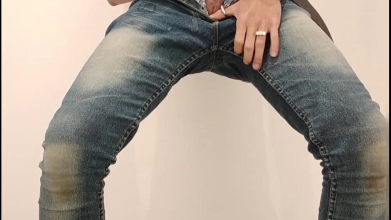 Guy Measures His Penis Size