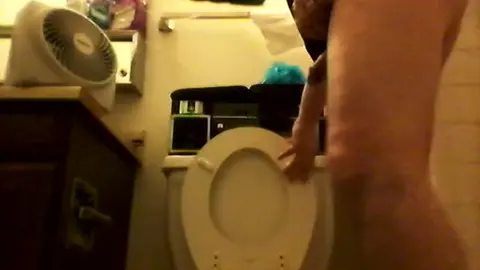 Gay Guys Engage in Public Peeing Exhibition