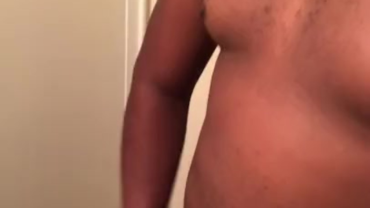 Guy Jerks Off Before Shower