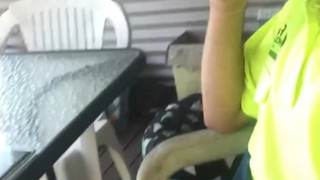 Aussie Tradesman Watersports on Break