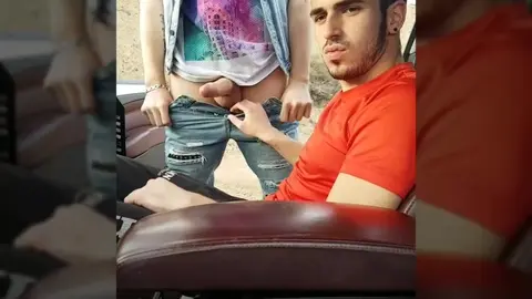 Guy Gives Blowjob in Car