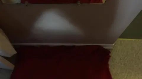 Guy Jerks Off in Front of Mirror