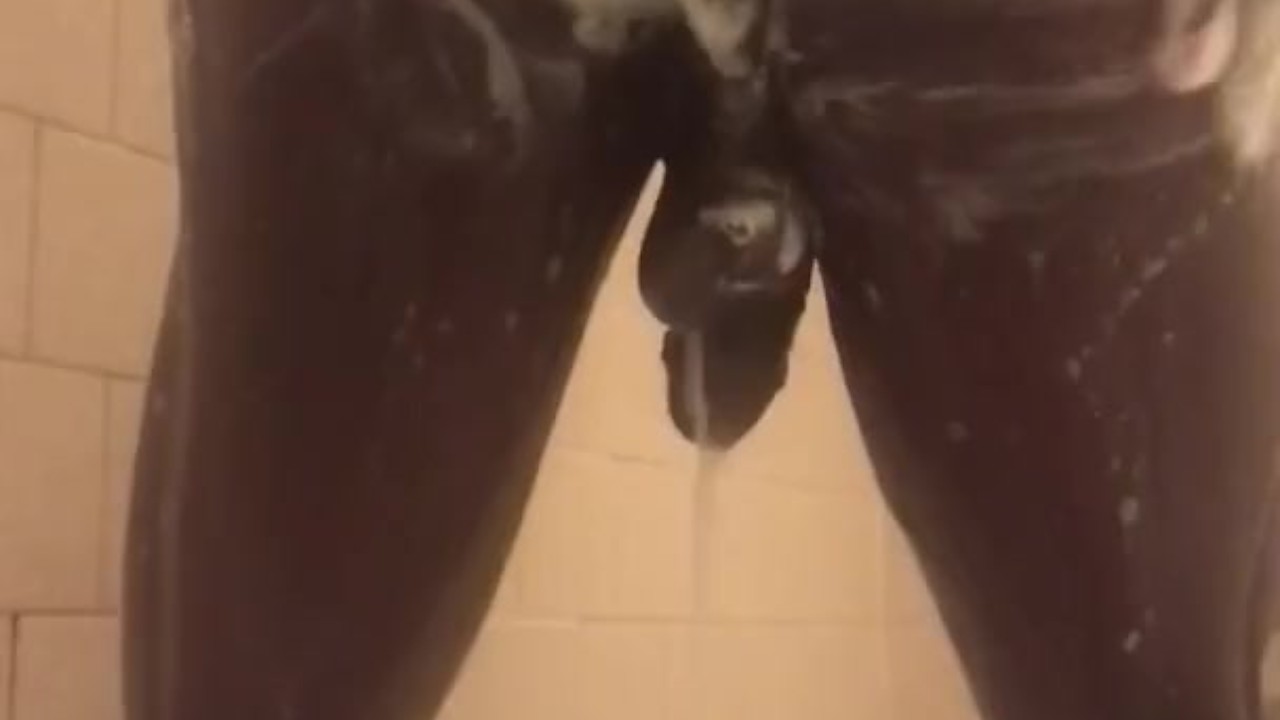 Hunk Gets Naked in Shower for Solo Jerk Off