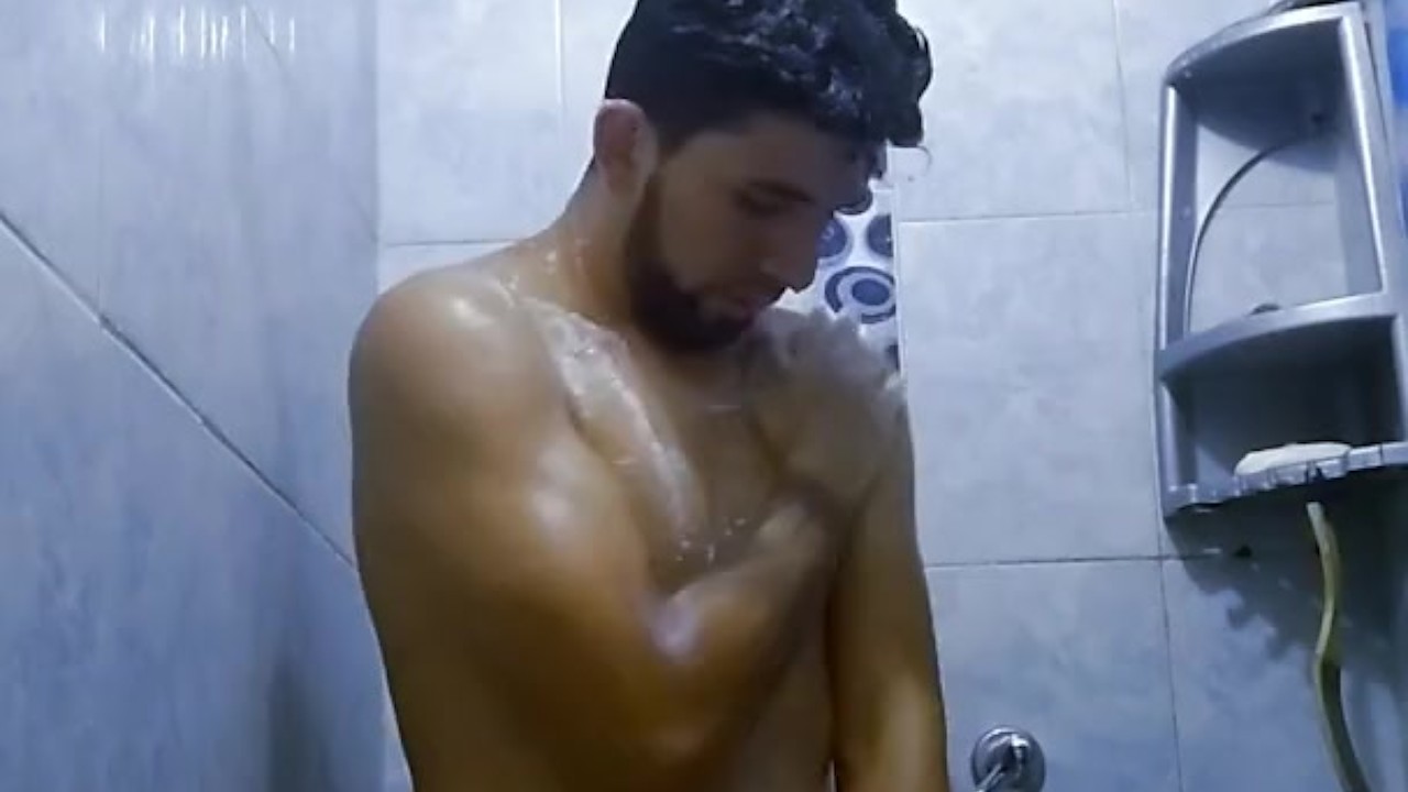 Solo Guy Masturbates in Bathroom