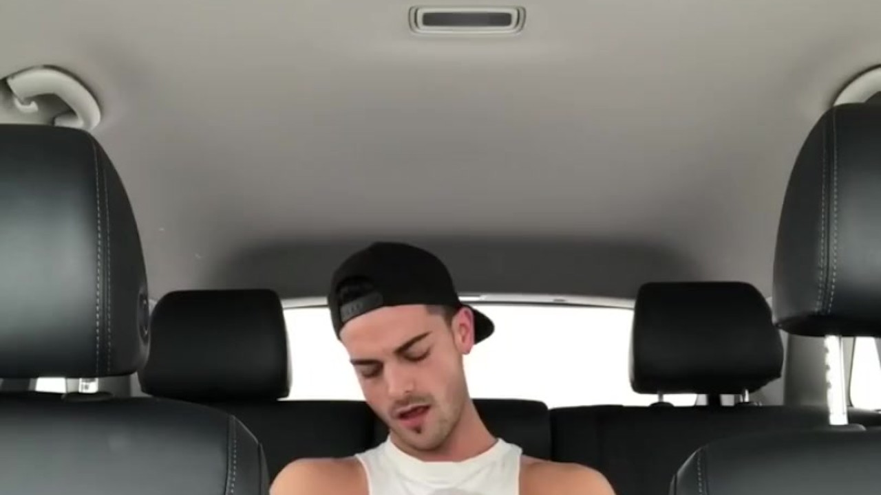 Guy Jerks Off in Car Backseat Publicly