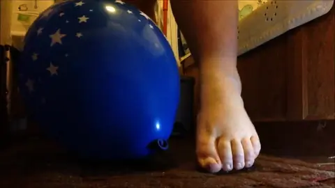 Gay Fetish: Man Pops Balloons with Feet