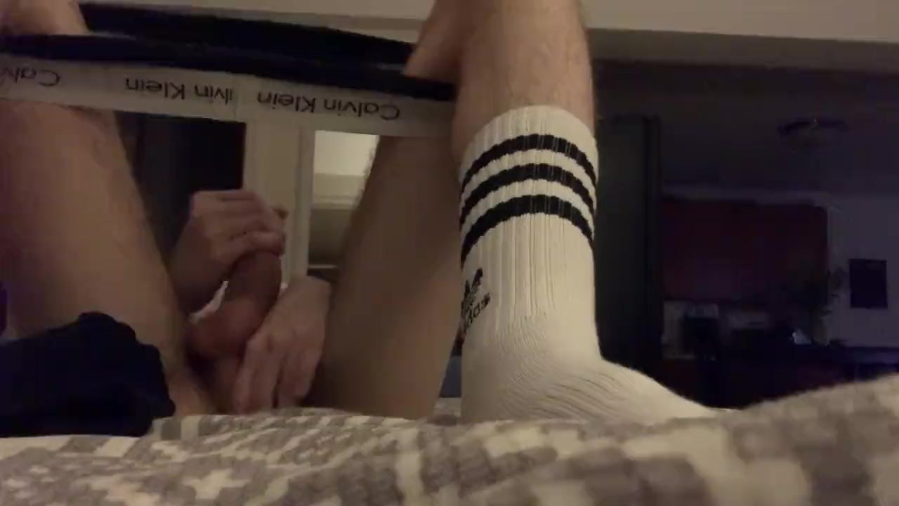 Solo Guy Masturbates in Late Night Session