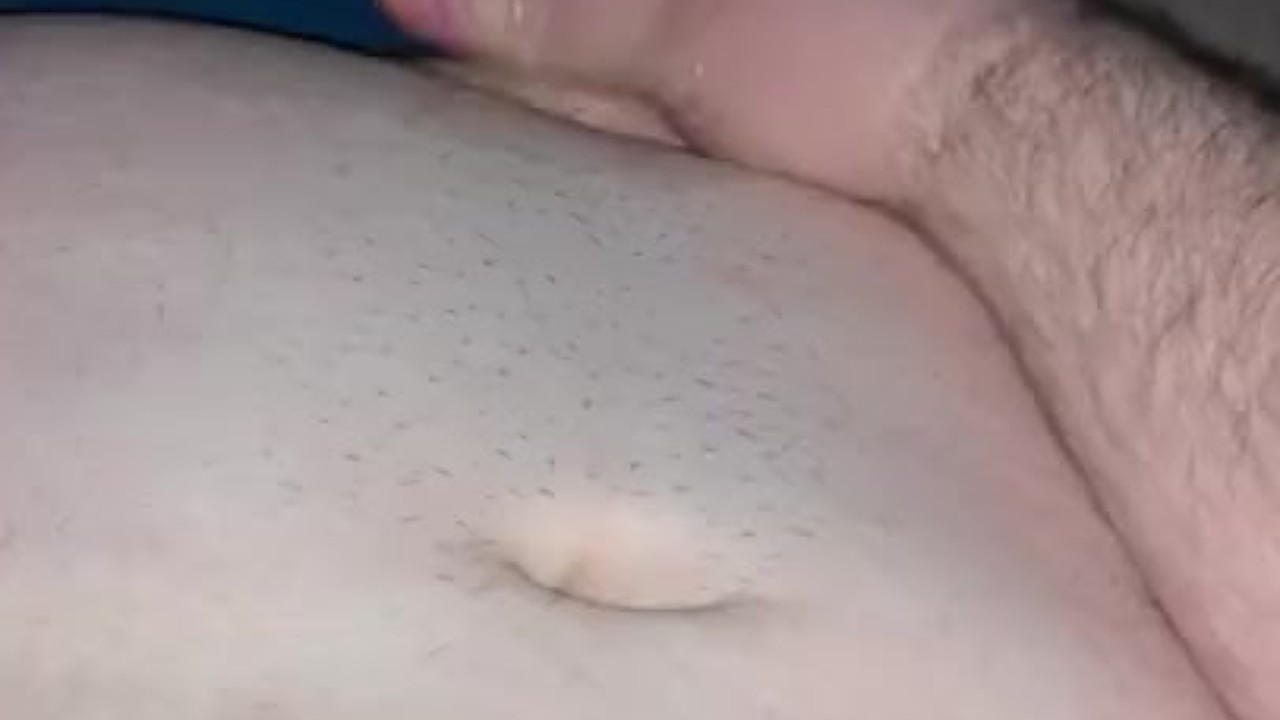 Chubby Guy Masturbates Before Bed