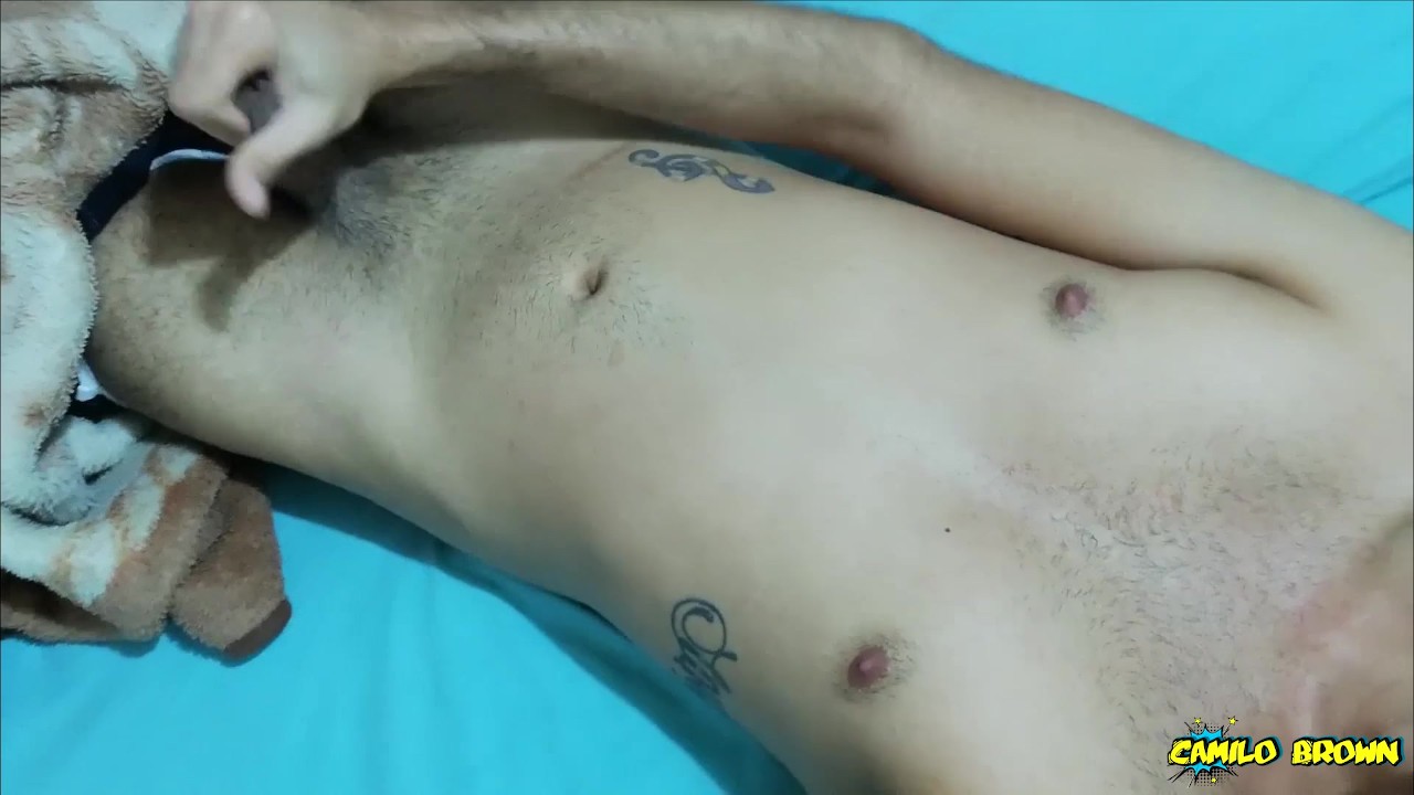 Solo Morning Jerk Off Ends in Cumshot