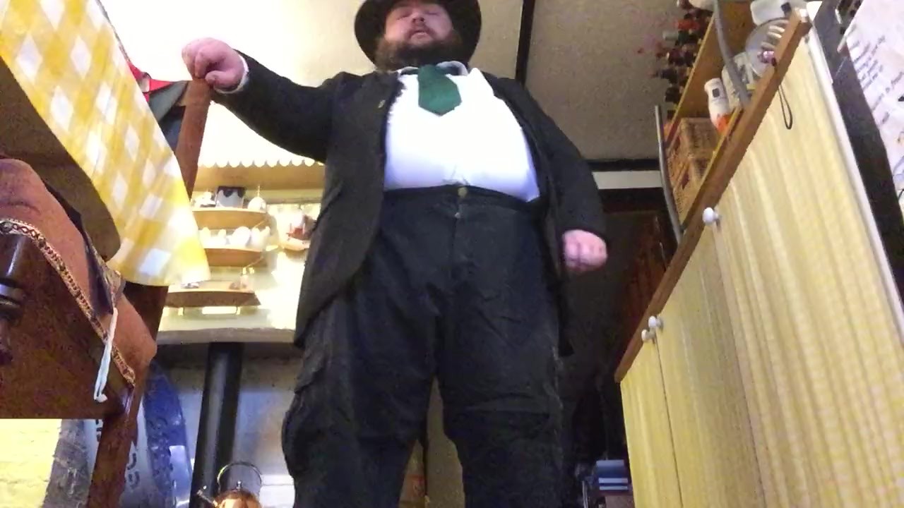 Guy Walks in on Naked Man