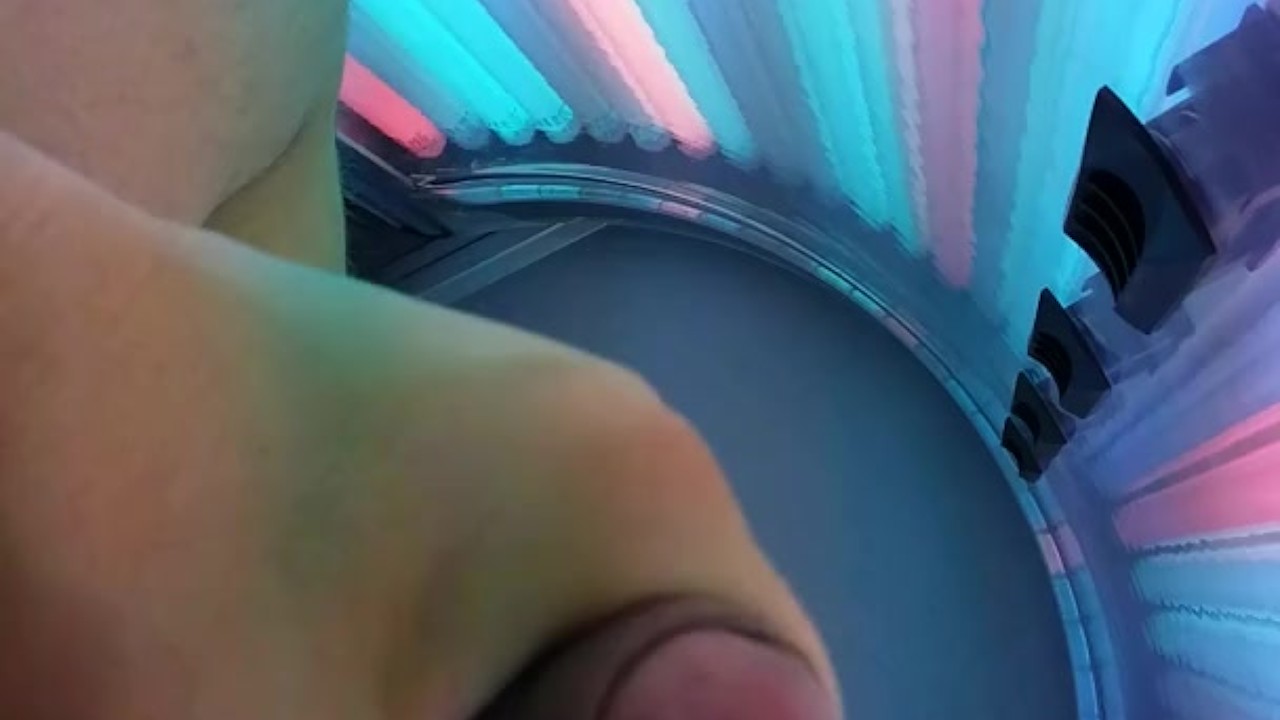 Young Czech Twink Masturbates in Solarium