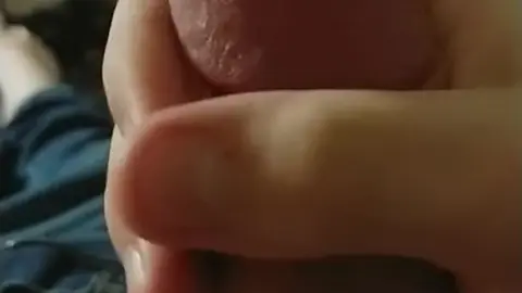 Fast Cumshot in Quickie Scene