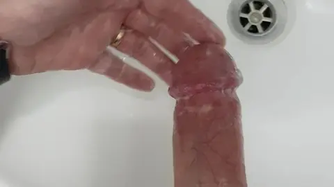 Guy Gets Soapy Handjob Till Cumshot