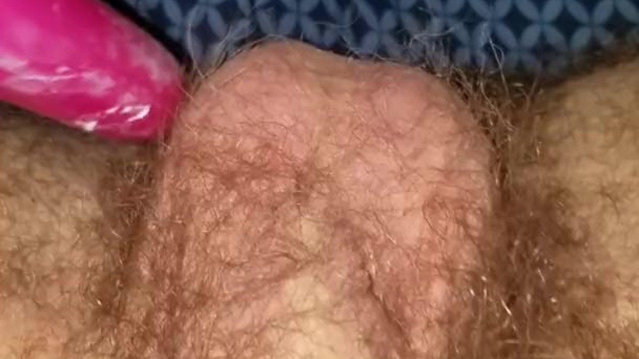 Solo Guy Uses Anal Dildo for Pleasure