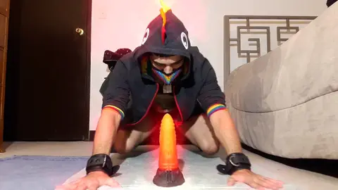 Guy Uses Dragon Dildo for Anal Play