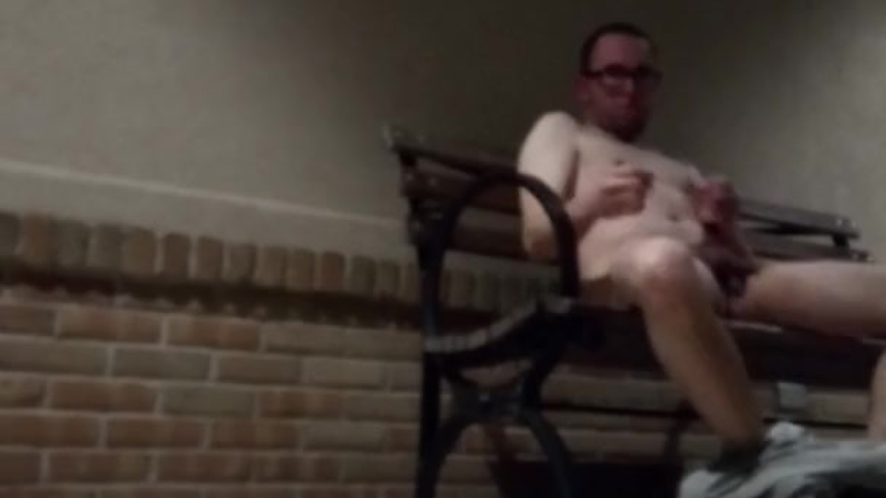 Guy Masturbates Outside in Public