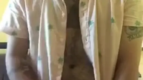 Guy Cums in Quick 43 Second Video