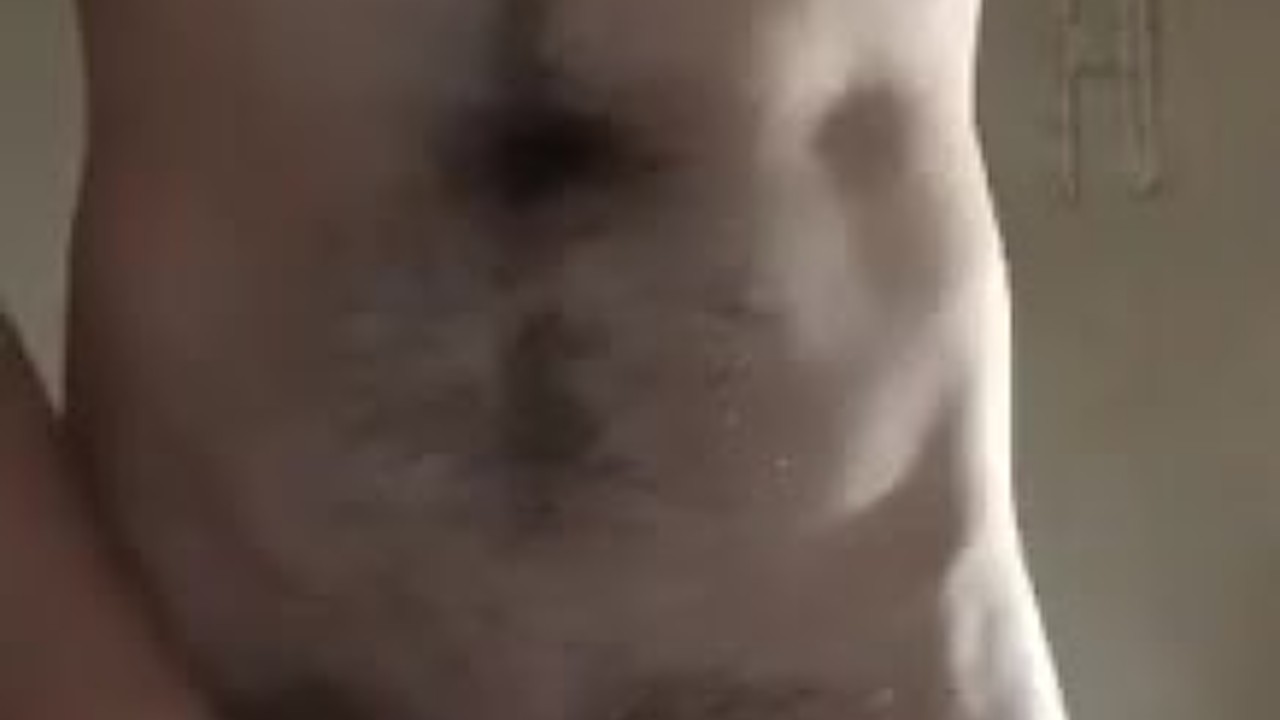 Muscular Male Masturbates in Solo Scene