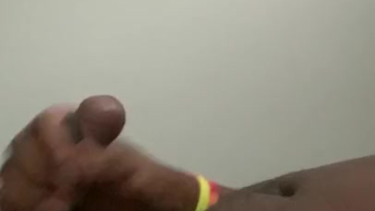 Black Guy Masturbates to Straight Porn