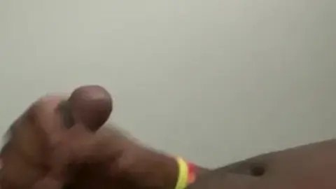 Black Guy Masturbates to Straight Porn