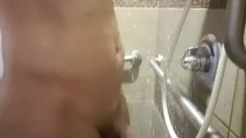 Teen Boy Masturbates in Gym