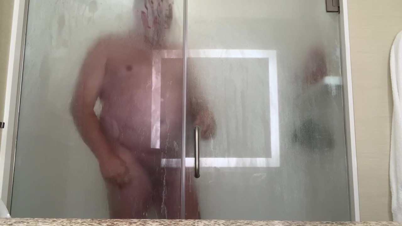 Gay Twinks Fuck in Hotel Shower