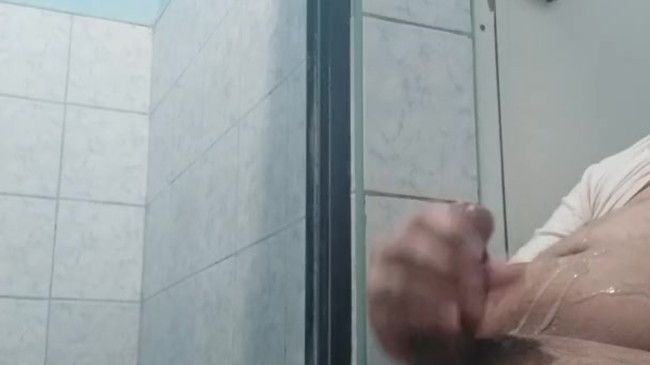 Asian Chub Masturbates to Climax
