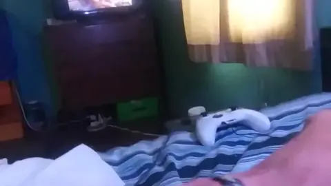 Solo Guy Ends with Huge Cumshot