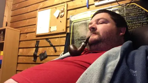 Guy Reclines for Pipe Blowjob Action