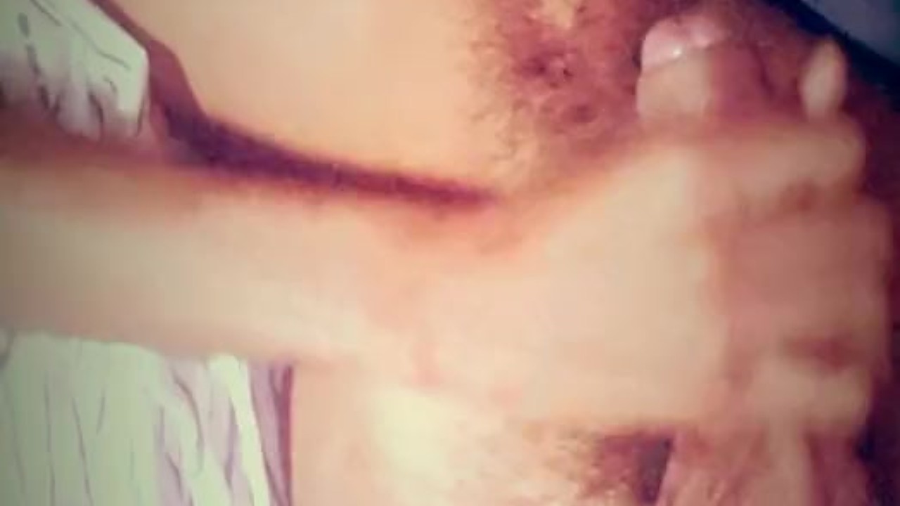 Zekefreak Masturbates in Solo Action