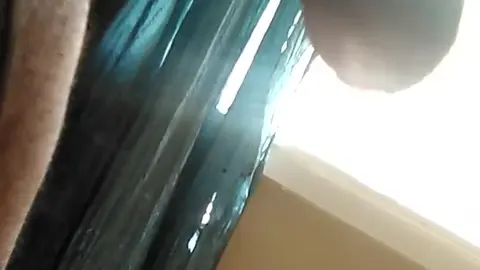 Solo Guy Jerks Off in Midday Session