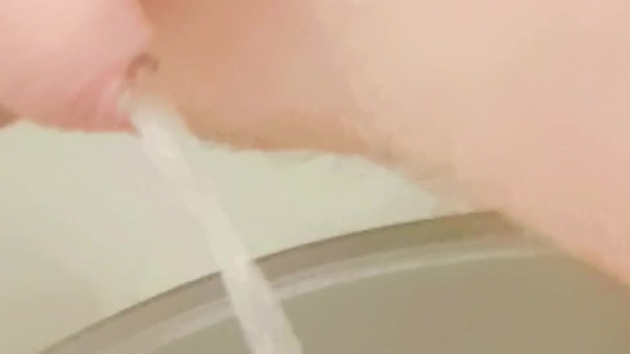 Twink Gets Pissed On in Watersport Scene