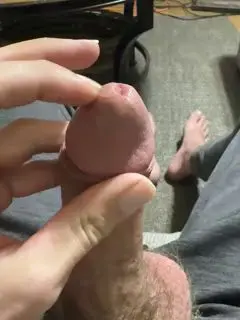 Guy Masturbates in Solo Action