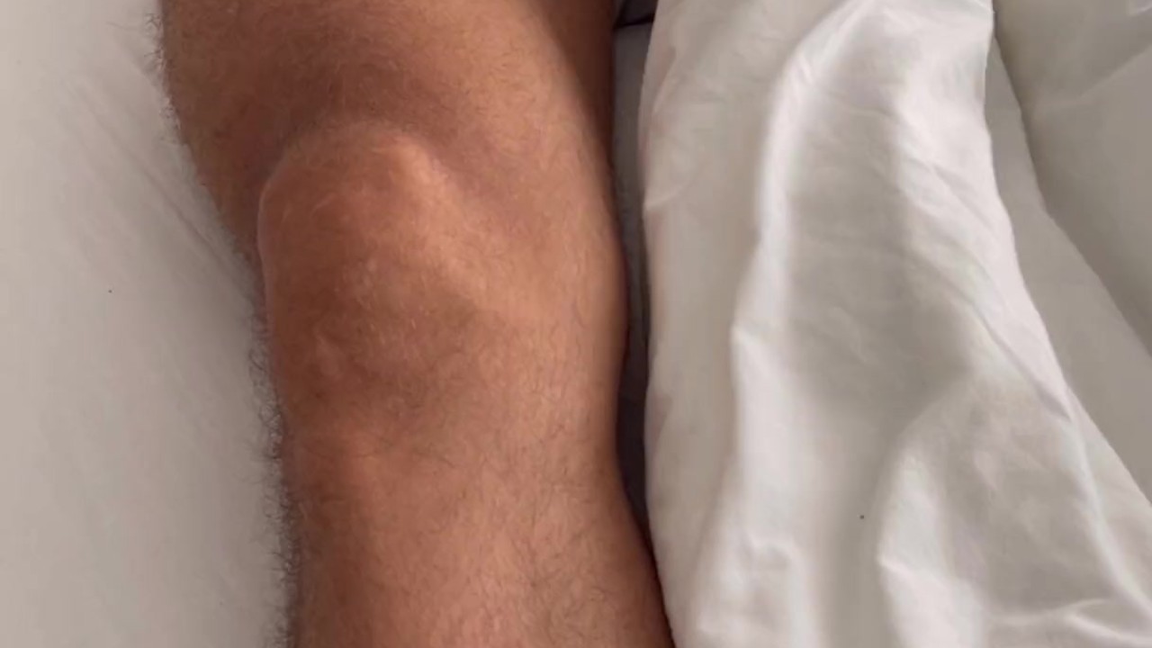 Bulge Tease Gets Him Horny