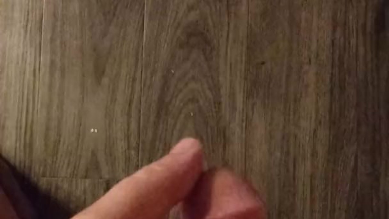 Guy Masturbates in First Solo Video