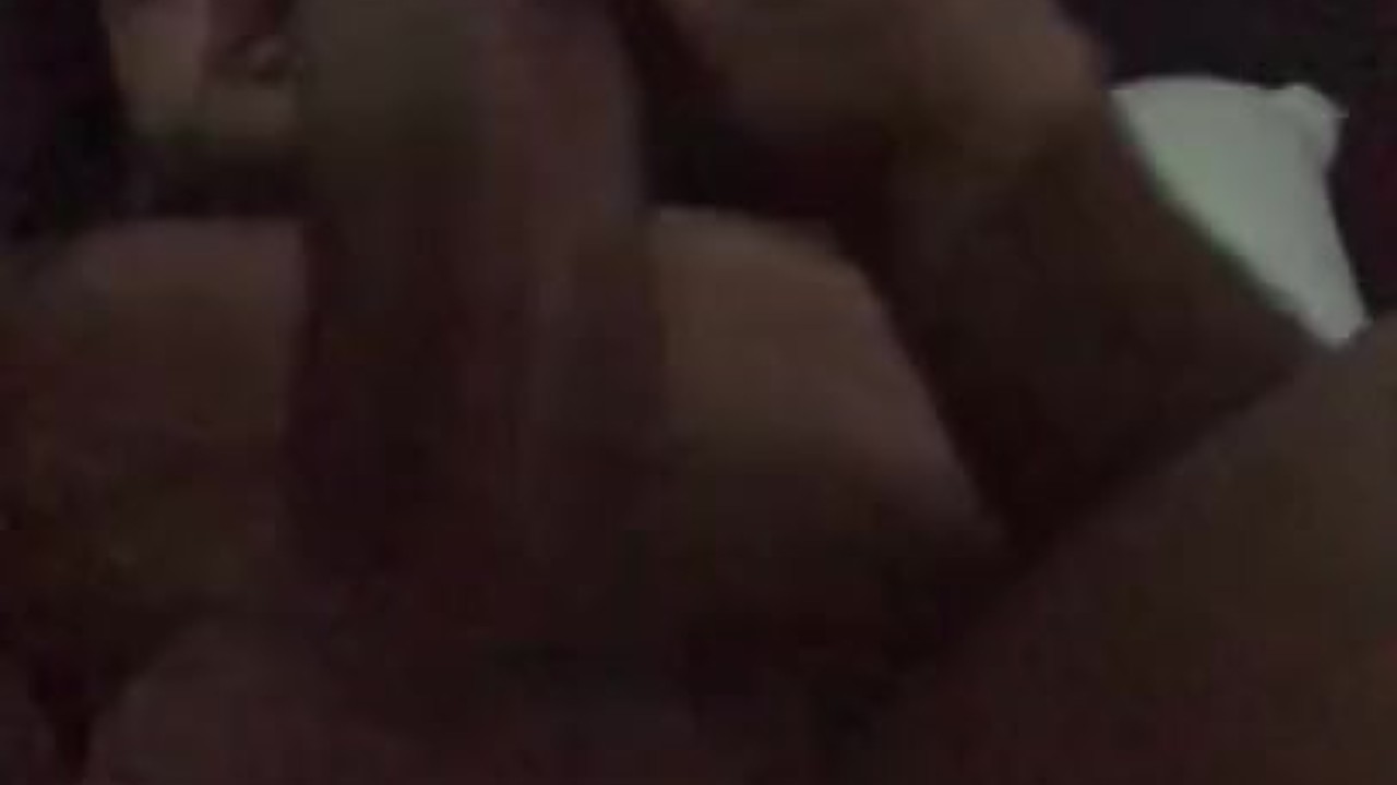 Guy Masturbates in Solo Session