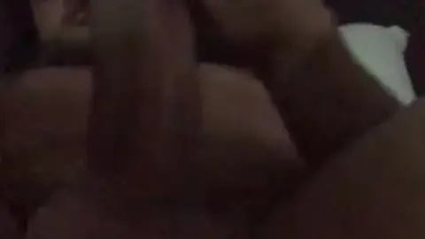 Guy Masturbates in Solo Session