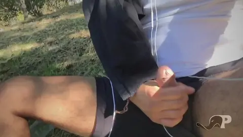 Twink Gets Oral in Quickie