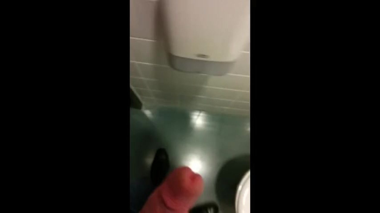 Guy Cums While Being Watched by Others