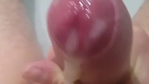 Solo Guy Masturbates in Bath, Cums